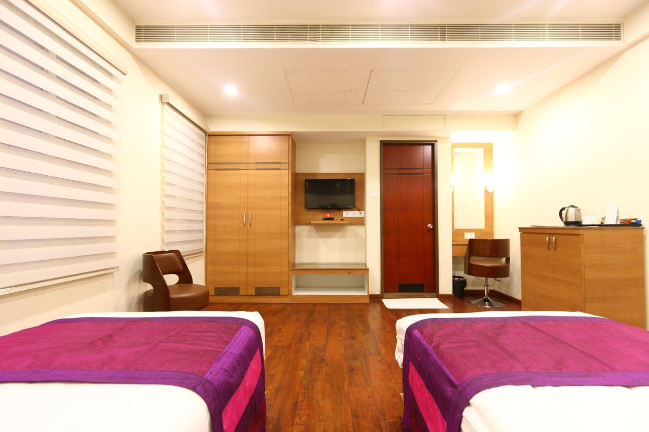 Fabhotel Prime Adore Residency Chennai Eksteriør billede